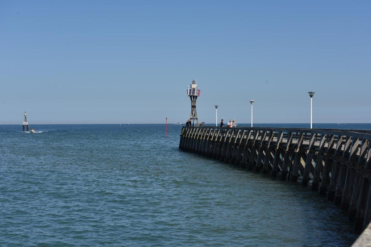 Le Petit Fort Villa Beny-sur-Mer Esterno foto